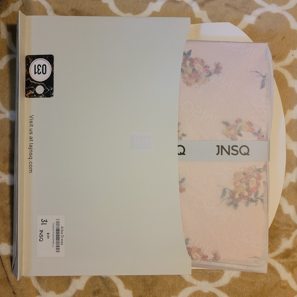 031 JNSQ 100% Mulberry Silk Dress - Picture 5 of 15